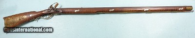 32692-EXCEPTIONAL HACKER MARTIN VIRGINIA CURLY MAPLE SILVER MOUNTED FLINTLOCK LONG RIFLE.