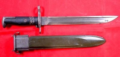 32814- WW2 WWII SPRINGFIELD U.S. M1 M-1 GARAND TYPE 1 SHORT BAYONET AND SCABBARD.