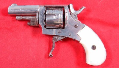 CLEMENT ARMS CO “VELO DOG” FOLDING TRIGGER .22 RF (5.5 VELO) DERRINGER ANTIQUE POCKET REVOLVER.