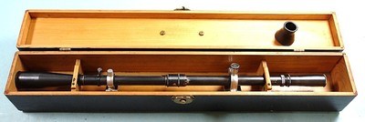 ORIGINAL VINTAGE CASED J.W. FECKER “TARGET” RIFLE 6X OR 4X SCOPE WITH ORIGINAL MOUNTS.