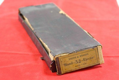 ORIGINAL VINTAGE BOX FOR SMITH AND WESSON S&W .32 HAND EJECTOR BLUED 6”