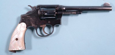 SMITH & WESSON MODEL 1905 2ND CHANGE MILITARY & POLICE .38 SPECIAL DOUBLE ACTION REVOLVER SERIAL NUMBER 141,815 (YEAR OF MFG. 1909).