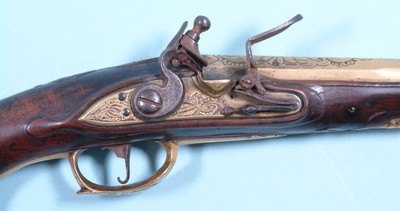 ORNATE REVOLUTIONARY WAR ERA GERMAN FLINTLOCK BRASS BARREL OFFICER’S PISTOL CIRCA 1760’S-70’S. - Image 3 of 11