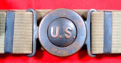 SCARCE WW1 WWI MILLS U.S. MODEL 1910 ARMY OFFICER’S GARRISON WEB PISTOL BELT W/U.S. BUCKLE & CARTRIDGE POUCHES. - Image 2 of 7