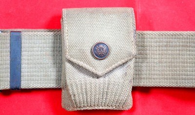 SCARCE WW1 WWI MILLS U.S. MODEL 1910 ARMY OFFICER’S GARRISON WEB PISTOL BELT W/U.S. BUCKLE & CARTRIDGE POUCHES. - Image 4 of 7