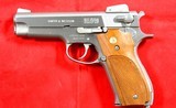 1983 SMITH & WESSON MODEL 639 STAINLESS SEMI-AUTO 9MM LUGER CAL. PISTOL ALL ORIGINAL - 2 of 6