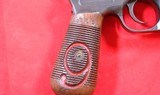 EXCEPTIONAL ALL ORIGINAL MATCHING IMPERIAL GERMAN WW1 MAUSER BROOMHANDLE C-96 C96 RED-9 9MM SEMI-AUTO PISTOL W/ MATCHING WOOD HOLSTER/STOCK AND LEATHE - Image 6 of 17