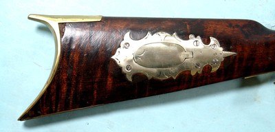 FINE OHIO SILVER MOUNTED PERCUSSION HALF-STOCK RIFLE SIGNED C. W. HOWELL / MARTINS FERRY, O. CIRCA 1850’S. - Image 7 of 10