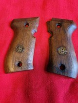 Browning BDA Beretta built grips - 1 of 3