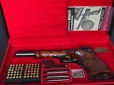 BROWNING MEDALIST 22 LR target pistol from 1969 - Image 1 of 14