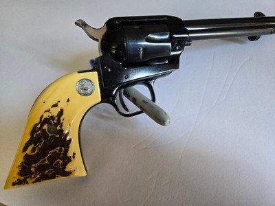 NEAR MINT COLT FRONTIER SCOUT 62 - Image 4 of 13