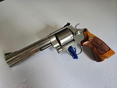 SMITH & WESSON Model 629-2 44 MAGNUM Unfluted - Image 1 of 15