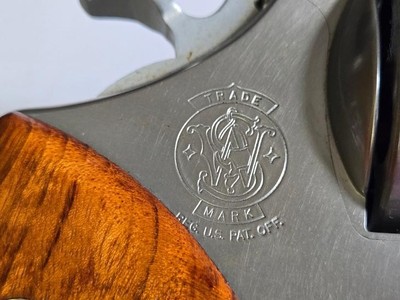 SMITH & WESSON Model 629-2 44 MAGNUM Unfluted - Image 7 of 15