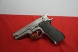 Smith & Wesson 5906 - 1 of 13