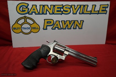 Smith & Wesson 629-1 44 Mag - Image 2 of 14