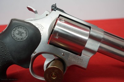 Smith & Wesson 629-1 44 Mag - Image 4 of 14