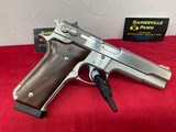 Smith & Wesson model 645 owned by Frescno - 4 of 6