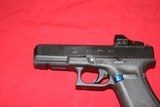 Glock 17 Gen 5 9mm - 4 of 15