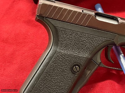 HK P7 9mm - Image 3 of 9