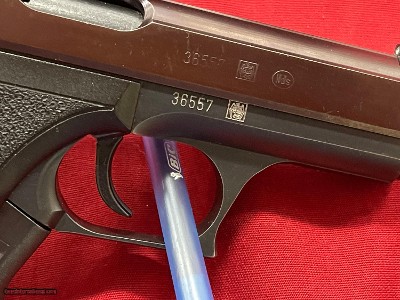 HK P7 9mm - Image 4 of 9