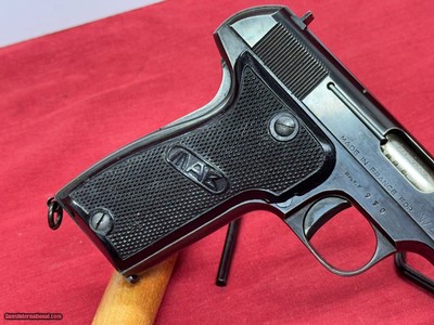 MAB model C pistol made for WAC French 7.65mm low s/n (930) good eye appeal - Image 8 of 15