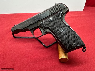 MAB model C pistol made for WAC French 7.65mm low s/n (930) good eye appeal - Image 2 of 15