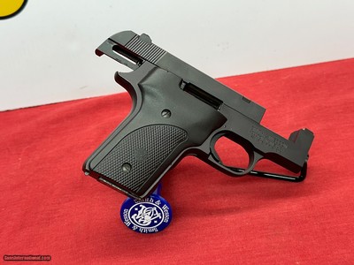 S&W model 22/4 semi auto pistol matte black 22LR great condition - Image 5 of 17