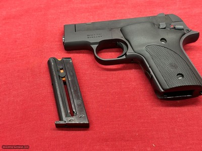 S&W model 22/4 semi auto pistol matte black 22LR great condition - Image 16 of 17