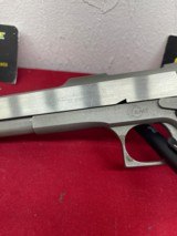 AMT Automag 22 Magnum - 6 of 12