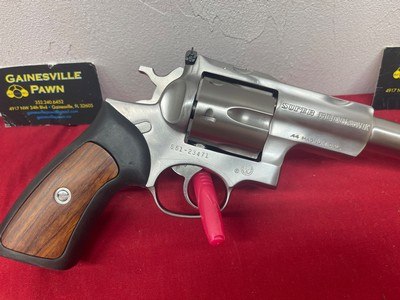 Ruger Redhawk 44 magnum Stainless - Image 5 of 7