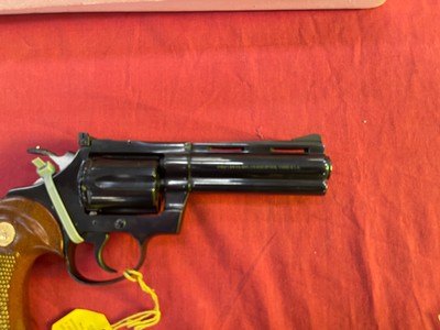 Colt Diamondback 38 Special like new in factory box - Image 5 of 9