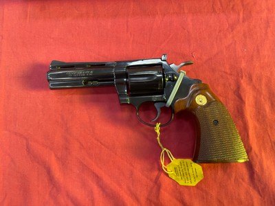 Colt Diamondback 38 Special like new in factory box - Image 2 of 9