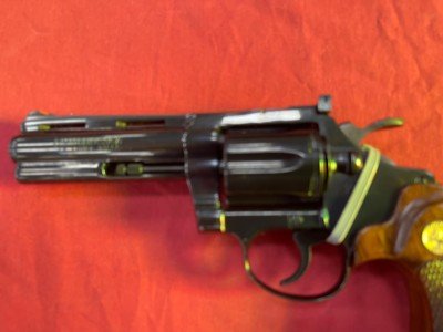 Colt Diamondback 22LR like new - Image 2 of 9