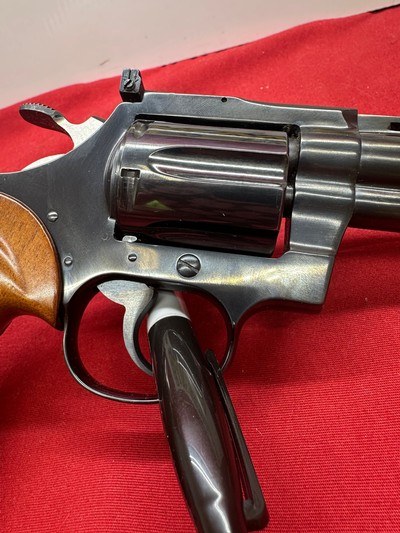 COLT DIAMONDBACK .22 LR - Image 6 of 20