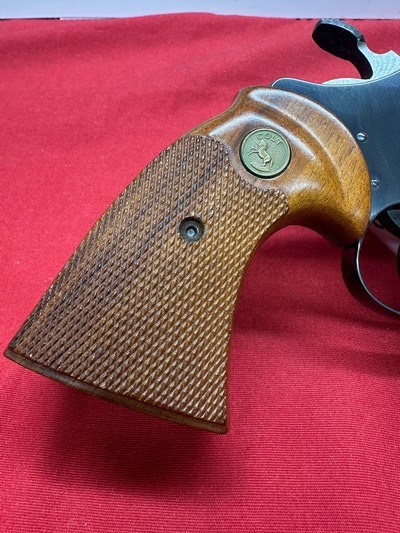 COLT DIAMONDBACK .22 LR - Image 4 of 20