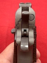 Colt 1911A1 .45 ACP - 18 of 20