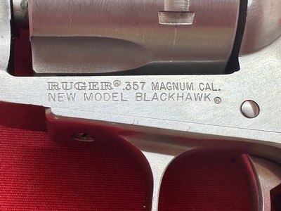 Ruger .357 Magnum New Model BLACKHAWK - Image 5 of 12