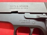 Smith and Wesson Model 909 9mm Parabellum - 4 of 12