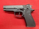Smith and Wesson Model 909 9mm Parabellum - 2 of 12