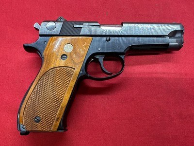 Smith and Wesson Model 39-2 .9mm - Image 9 of 12