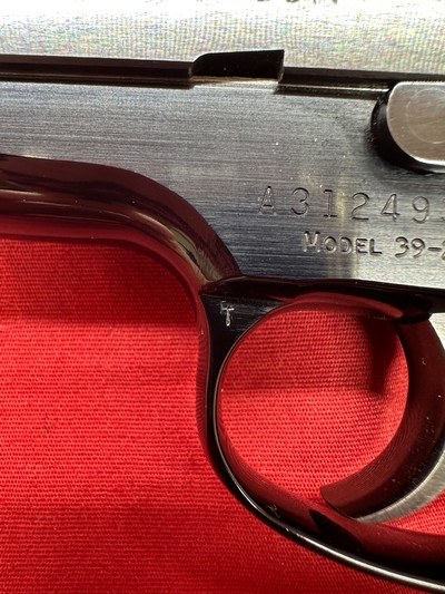 Smith and Wesson Model 39-2 .9mm - Image 12 of 12