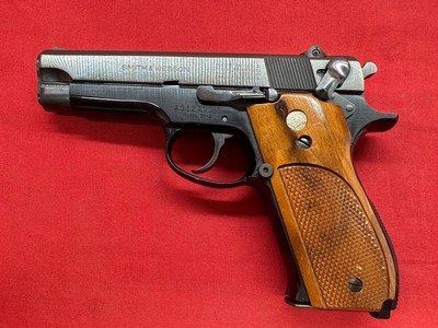 Smith and Wesson Model 39-2 .9mm - Image 3 of 12
