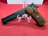 Smith & Wesson 422 22 pistol - Image 2 of 15