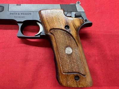 Smith & Wesson 422 22 pistol - Image 5 of 15