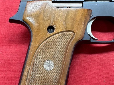 Smith & Wesson 422 22 pistol - Image 13 of 15