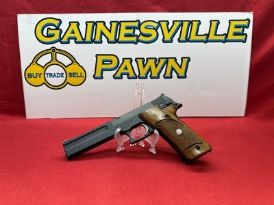 Smith & Wesson 422 22 pistol - Image 1 of 15