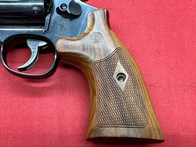 Smith & Wesson Model 48-7 .22 Magnum Revolver - Image 7 of 20
