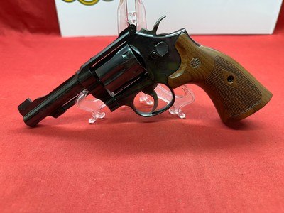 Smith & Wesson Model 48-7 .22 Magnum Revolver - Image 2 of 20