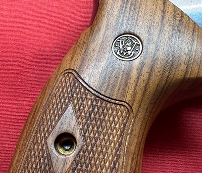 Smith & Wesson Model 48-7 .22 Magnum Revolver - Image 11 of 20