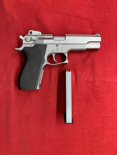 Smith and Wesson model 4506 .45 ACP - Image 18 of 18